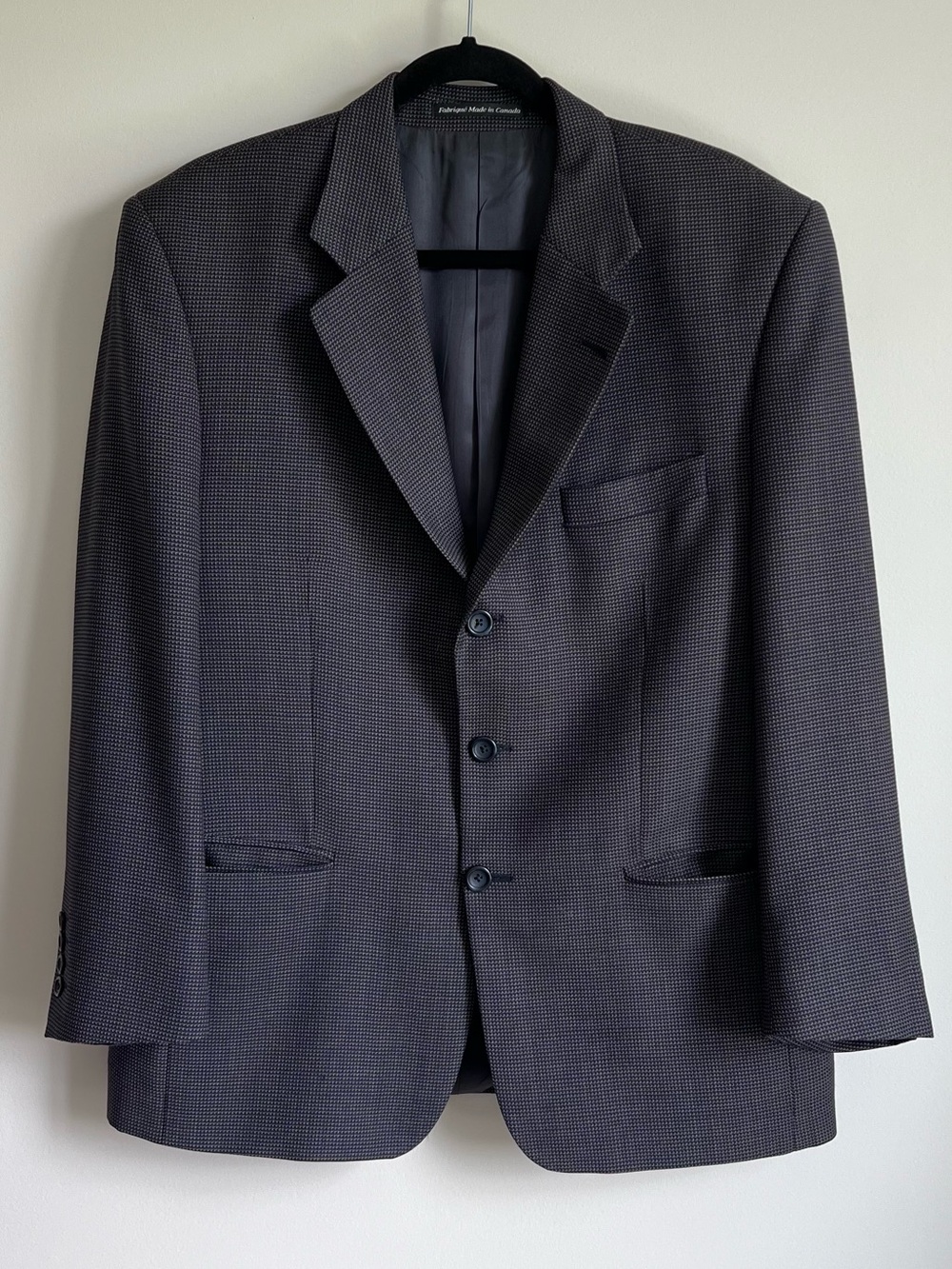 Pure New Wool Men's Dark Gray Textured Blazer by Guy Laroche Paris